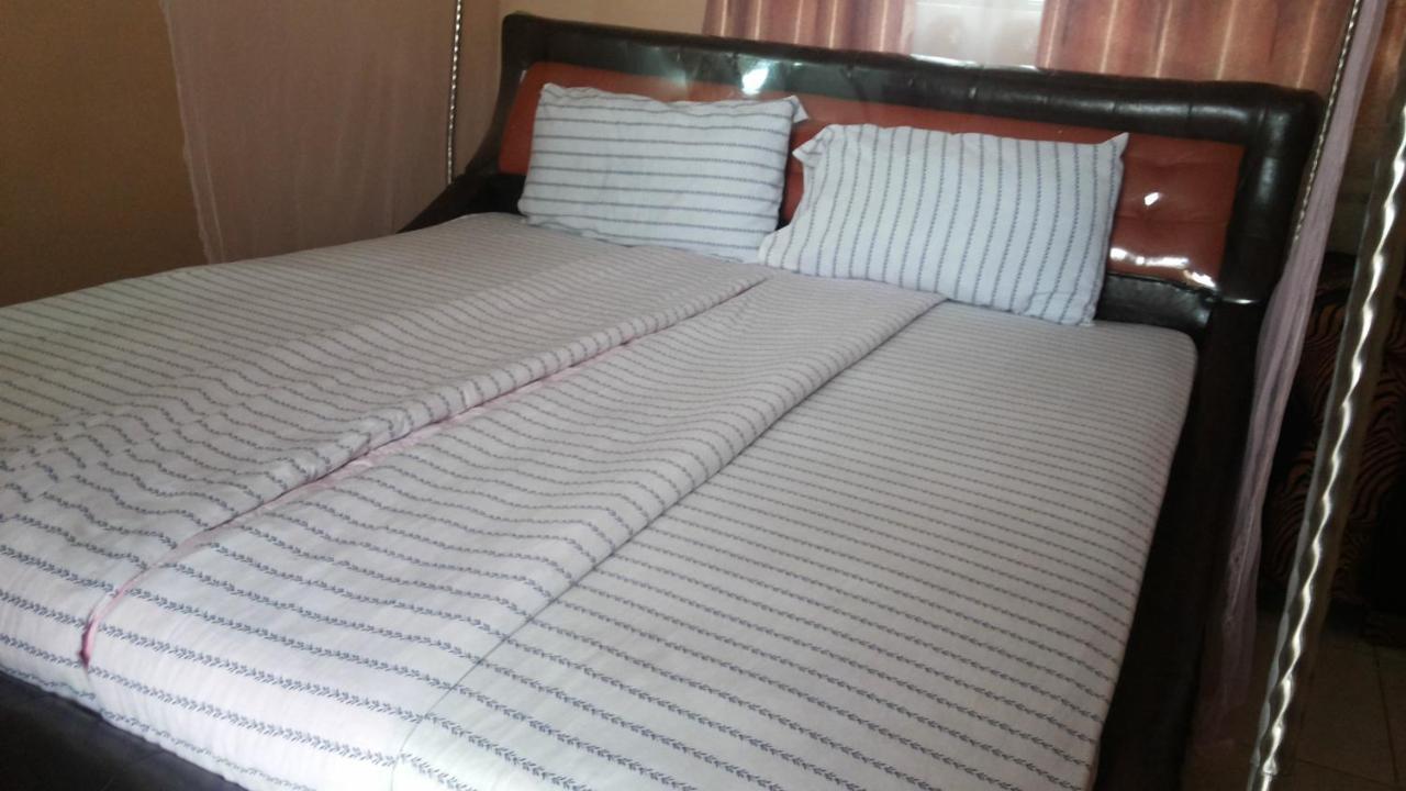 Rock Shadow Hotel Koboko Экстерьер фото