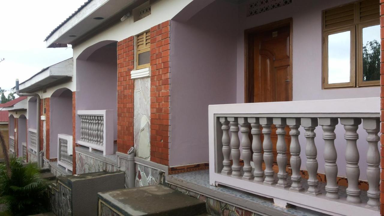 Rock Shadow Hotel Koboko Экстерьер фото